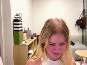 laraineprada webcam model stream image