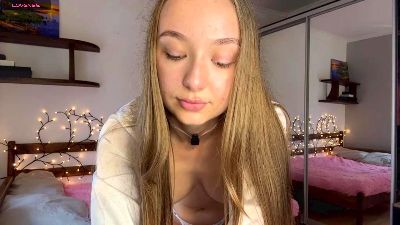 AlleenMcglone webcam cam4 model stream image