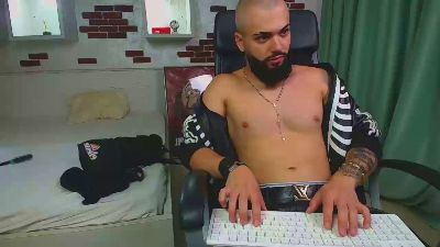 OscarWills webcam model stream image
