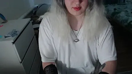 EvaMiron webcam model stream image