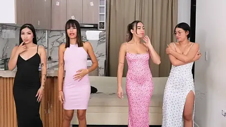 Petiteess webcam model stream image