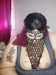 Strongshemail webcam model stream image