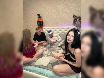 LuckyStar webcam bongacams model stream image