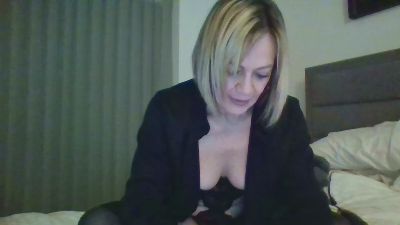 Milfshake227 webcam model stream image