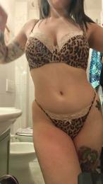 marikahotfun webcam model stream image