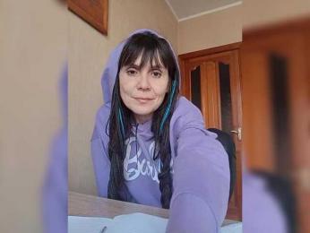 Hellenalonenochka webcam model stream image