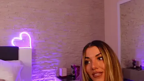 ClaraHazel webcam model stream image