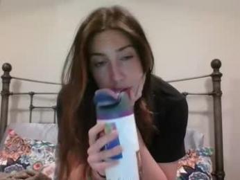 tfeather0532 webcam model stream image