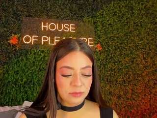 sara-bonneth webcam model stream image