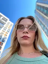 LavenderHot webcam model stream image
