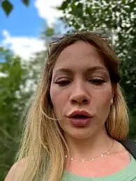 LavenderHot webcam model stream image
