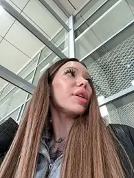 StreetCelebrity webcam model stream image