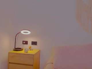 alice-fox webcam model stream image