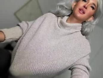 transnextdoor_ webcam model stream image