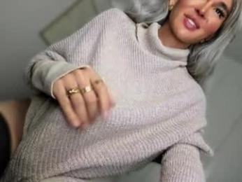 transnextdoor_ webcam model stream image