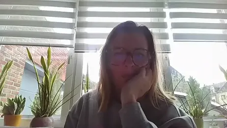 LiquidLeonie webcam model stream image