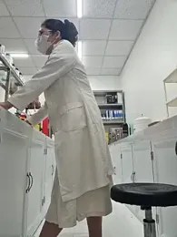 HinaLovely webcam model stream image