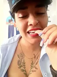 MAYE__13 webcam model stream image