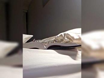 BaditaLuna webcam model stream image