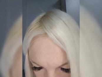 AlenkiyCvetochek webcam bongacams model stream image