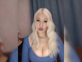 AlenkiyCvetochek webcam bongacams model stream image