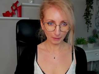 cinderellamoon webcam model stream image