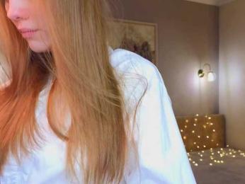 CrystalDiva webcam model stream image