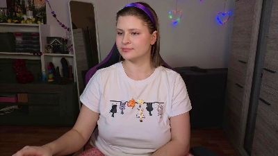 TinniAngel webcam model stream image