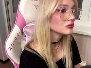 louvenianovellino webcam camsoda model stream image