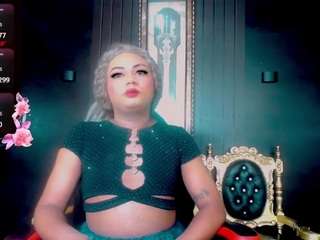 mayka-brunette01 webcam camsoda model stream image