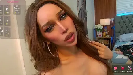 Paulalu95 webcam stripchat model stream image