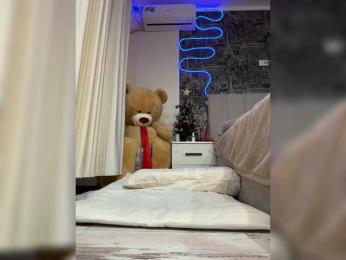 TheLuxeBerry webcam bongacams model stream image