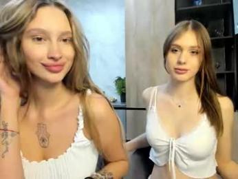 moony_light webcam model stream image