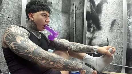 Gury_tattoo webcam model stream image