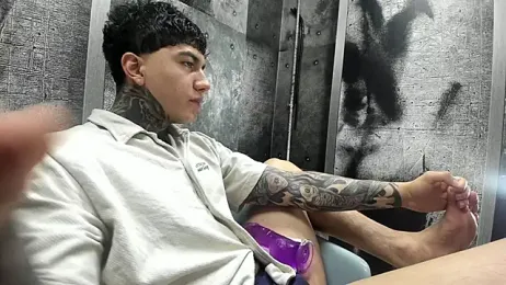 Gury_tattoo webcam model stream image