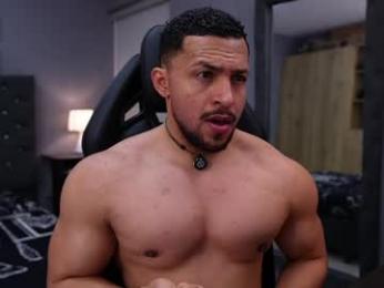 loganmartinx webcam model stream image