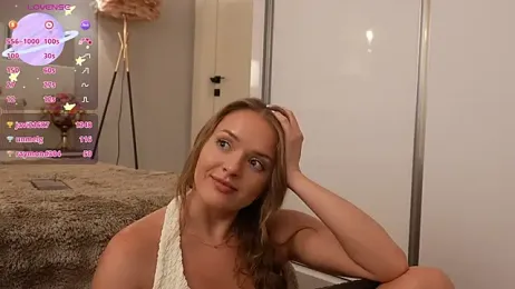 lunaaauraaaa webcam model stream image