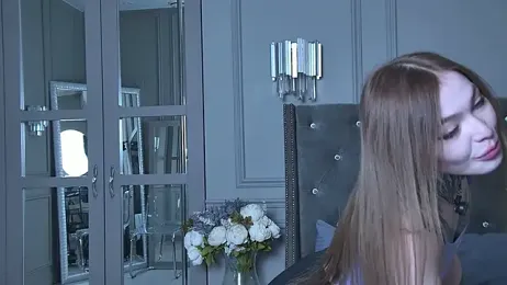 AriWild webcam model stream image