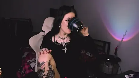 Gothic_EMA webcam model stream image