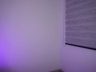 Tom Heaton webcam model stream image