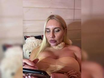 Tvoyasamka77 webcam model stream image