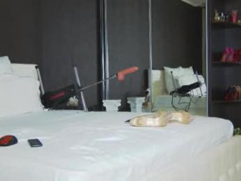 hefner_girl webcam model stream image