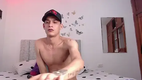 Ethanho0t webcam model stream image