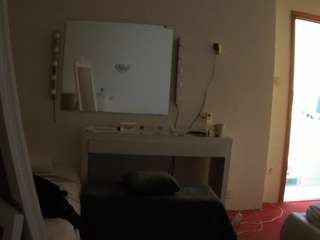 voyeurcam-julmodels-living-6 webcam camsoda model stream image