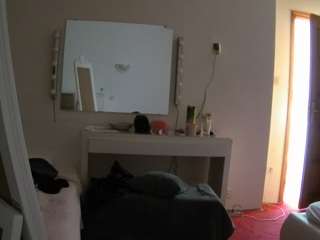 voyeurcam-julmodels-living-6 webcam model stream image