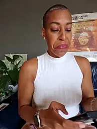 Goldenlace webcam model stream image