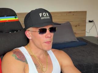 Duncan Collins webcam model stream image