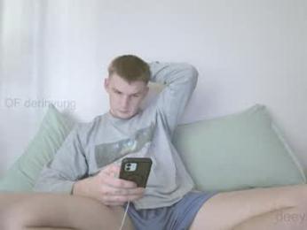 deeyungguy webcam chaturbate model stream image