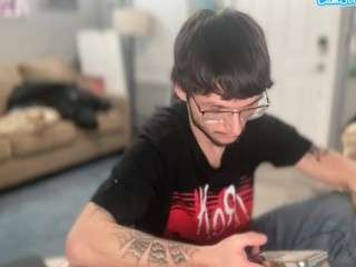 youngkubenski215 webcam camsoda model stream image