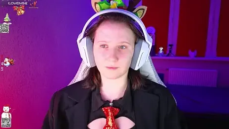 mon_lola webcam model stream image